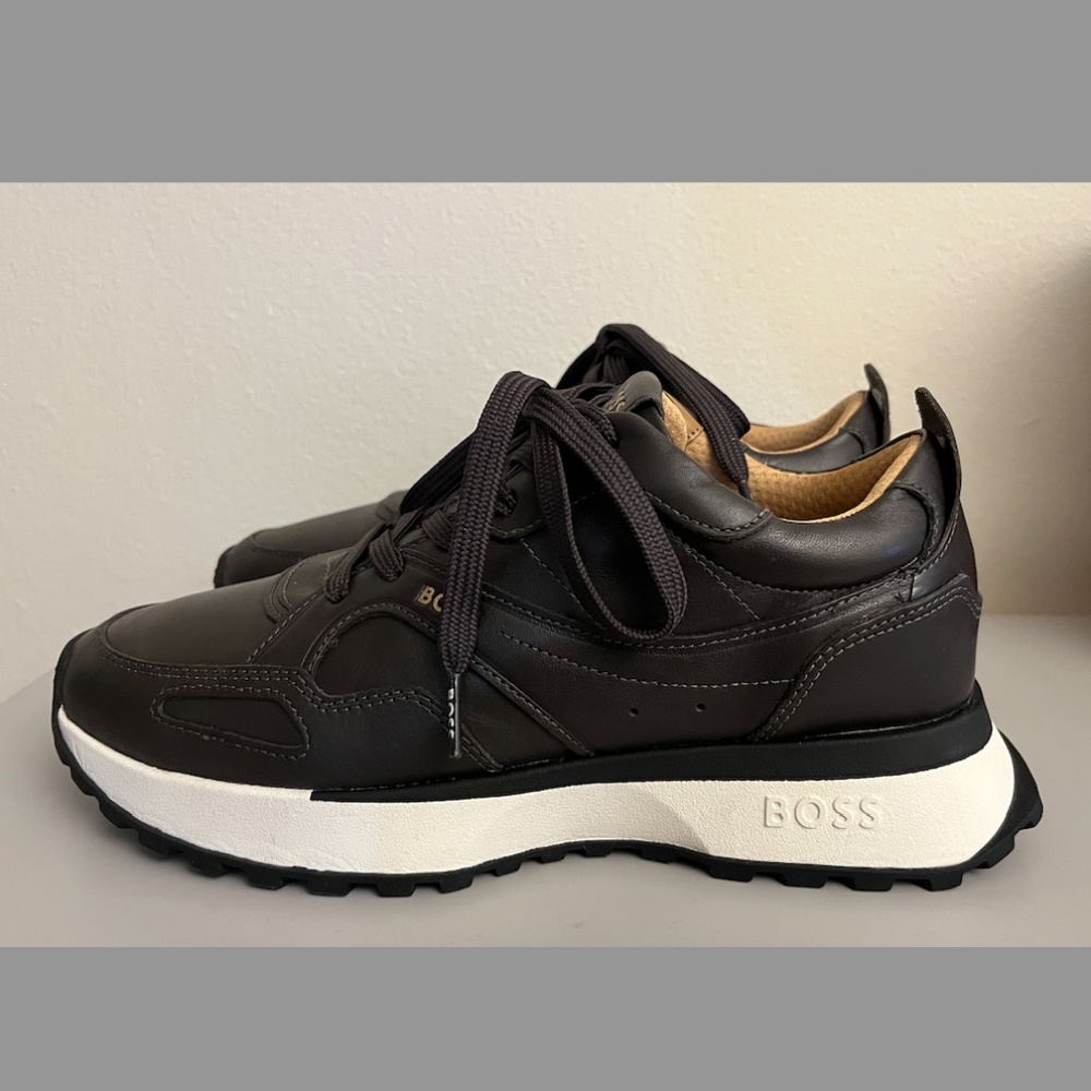 BOSS Jonah Runn Sneaker MEN US size6 EU39 NEW w/box LEATHER